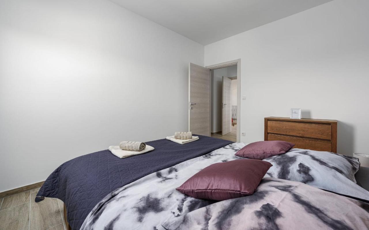 Apartments Valeria Divšići Esterno foto