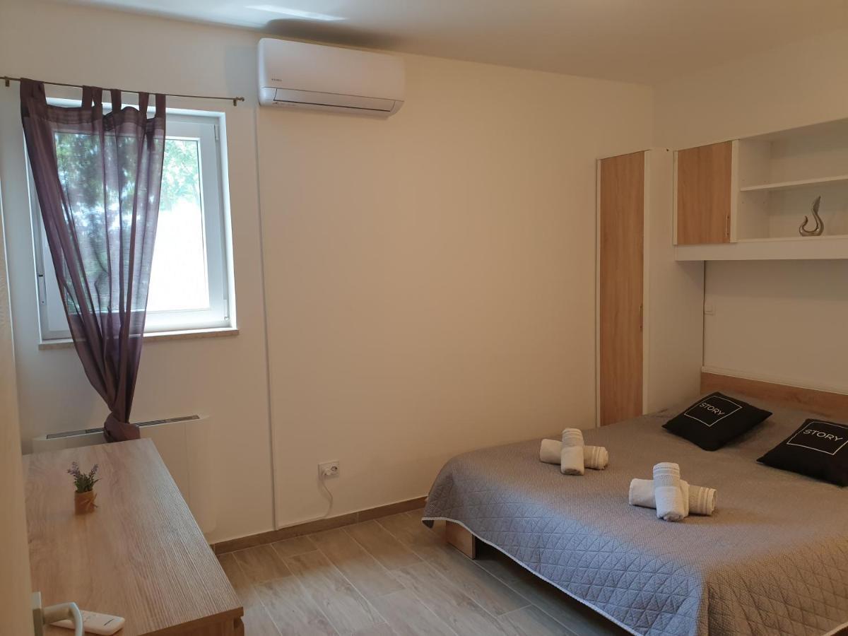 Apartments Valeria Divšići Esterno foto