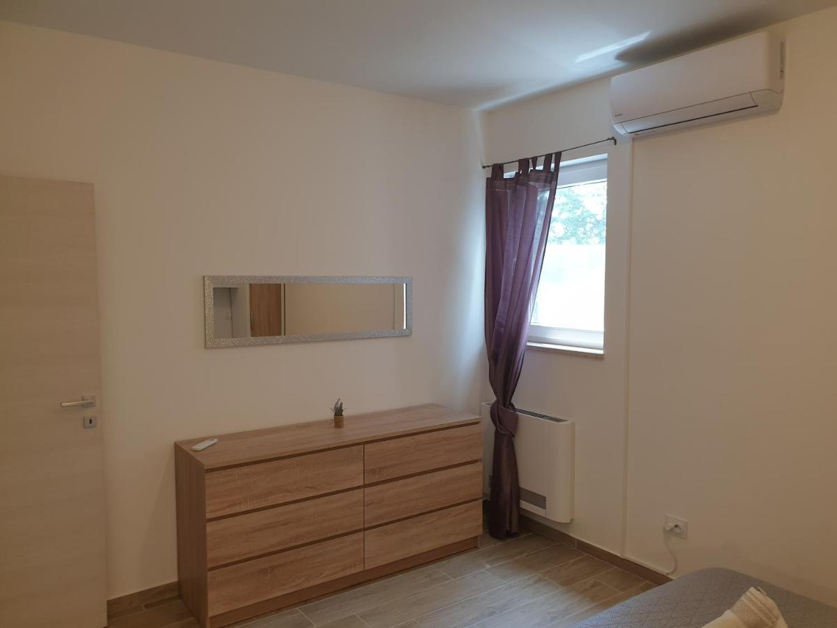 Apartments Valeria Divšići Esterno foto